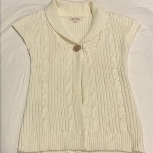 1 button short sleeve sweater